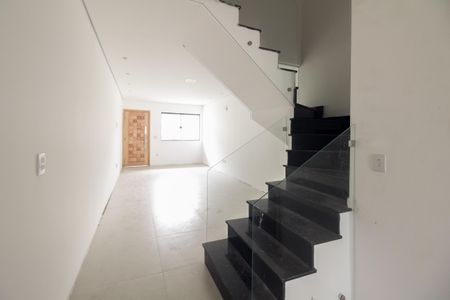 Casa à venda com 205m², 3 quartos e 4 vagas Casa à venda com 205m², 3 quartos e 4 vagasSala