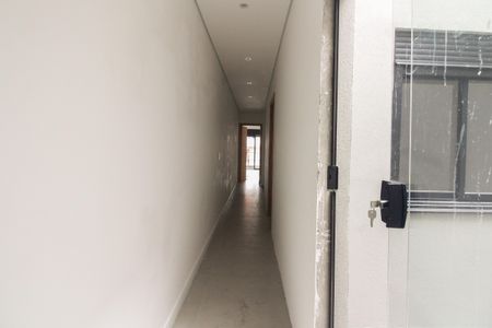 Casa à venda com 205m², 3 quartos e 4 vagas Casa à venda com 205m², 3 quartos e 4 vagasCorredor de Acesso