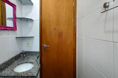 Casa de condomínio para alugar com 63m², 2 quartos e 1 vagaBanheiro