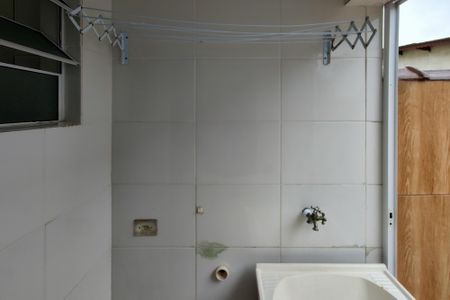 Casa de condomínio para alugar com 63m², 2 quartos e 1 vagaÁrea de Serviço