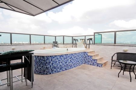 Apartamento à venda com 164m², 2 quartos e 1 vaga Apartamento à venda com 164m², 2 quartos e 1 vagaCobertura