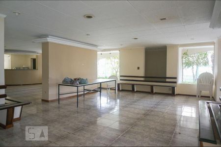 Apartamento à venda com 164m², 2 quartos e 1 vaga Apartamento à venda com 164m², 2 quartos e 1 vagaÁrea comum - Salão de festas