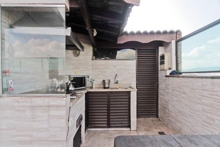 Apartamento à venda com 164m², 2 quartos e 1 vaga Apartamento à venda com 164m², 2 quartos e 1 vagaCobertura