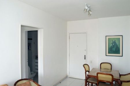Apartamento à venda com 70m², 2 quartos e 1 vagaSala