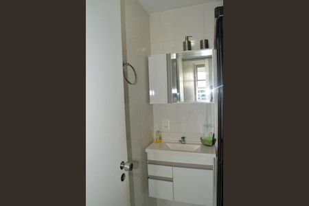 Apartamento à venda com 70m², 2 quartos e 1 vagaBanheiro Social