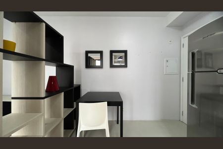 Studio para alugar com 38m², 1 quarto e 1 vaga Studio para alugar com 38m², 1 quarto e 1 vagaCozinha