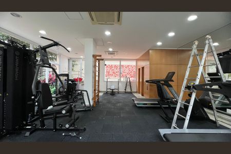 Studio para alugar com 38m², 1 quarto e 1 vaga Studio para alugar com 38m², 1 quarto e 1 vagaAcademia