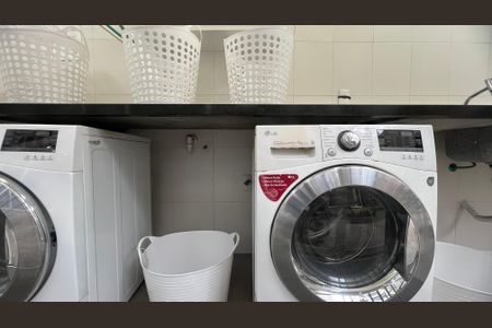 Studio para alugar com 38m², 1 quarto e 1 vaga Studio para alugar com 38m², 1 quarto e 1 vagaLavanderia