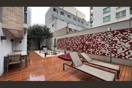 Studio para alugar com 38m², 1 quarto e 1 vaga Studio para alugar com 38m², 1 quarto e 1 vagaPiscina