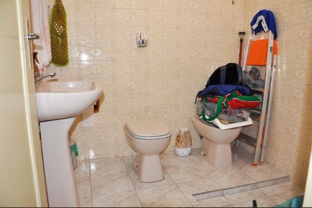 Casa à venda com 116m², 2 quartos e 1 vaga Casa à venda com 116m², 2 quartos e 1 vagaBanheiro Social