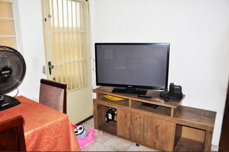 Casa à venda com 116m², 2 quartos e 1 vaga Casa à venda com 116m², 2 quartos e 1 vagaSala