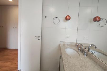Apartamento à venda com 109m², 3 quartos e sem vagaBanheiro - Quarto 1