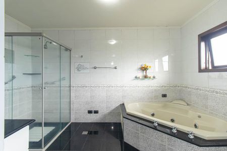 Casa para alugar com 308m², 3 quartos e 3 vagasBanheiro da Suíte