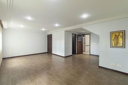 Casa para alugar com 308m², 3 quartos e 3 vagasSala