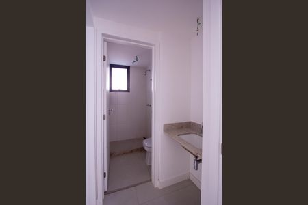 Apartamento à venda com 144m², 4 quartos e 2 vagasBanheiro das Suítes 1