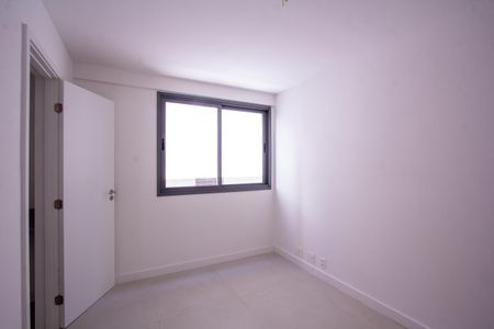 Apartamento à venda com 144m², 4 quartos e 2 vagasSuíte 2