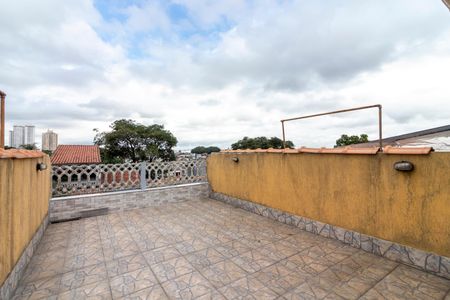 Casa à venda com 200m², 3 quartos e 1 vaga Casa à venda com 200m², 3 quartos e 1 vagaCobertura - Varanda