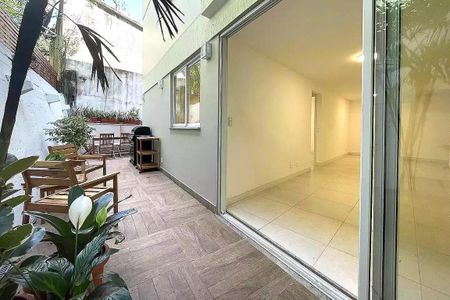 Apartamento à venda com 103m², 2 quartos e 1 vaga