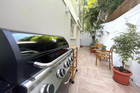 Apartamento à venda com 103m², 2 quartos e 1 vaga