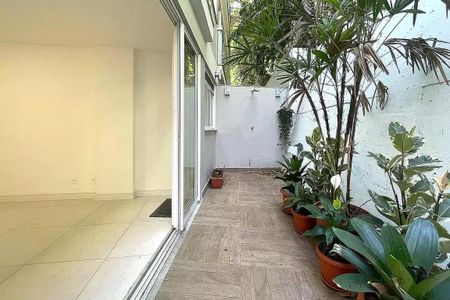 Apartamento à venda com 103m², 2 quartos e 1 vaga