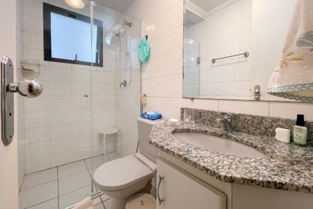 Apartamento à venda com 124m², 4 quartos e 2 vagasBanheiro Social