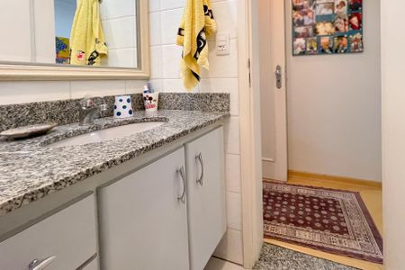 Apartamento à venda com 124m², 4 quartos e 2 vagasBanheiro - Suíte 1