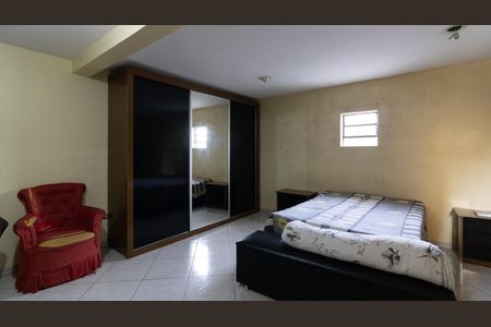 Casa à venda com 280m², 4 quartos e 2 vagasSuíte 1