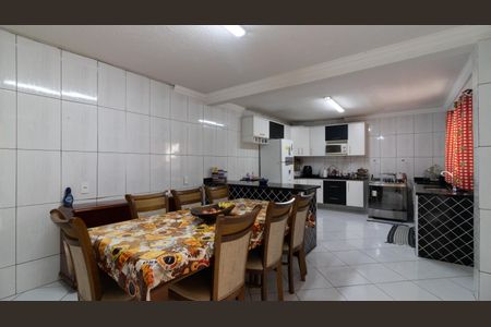 Casa à venda com 280m², 4 quartos e 2 vagasCozinha
