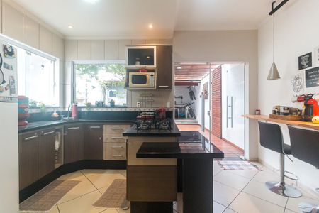 Casa para alugar com 180m², 3 quartos e 2 vagas Casa para alugar com 180m², 3 quartos e 2 vagasCozinha