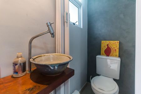 Casa para alugar com 180m², 3 quartos e 2 vagas Casa para alugar com 180m², 3 quartos e 2 vagasBanheiro da Área Gourmet