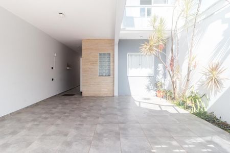 Casa para alugar com 180m², 3 quartos e 2 vagas Casa para alugar com 180m², 3 quartos e 2 vagasGaragem