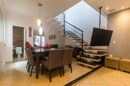 Casa para alugar com 180m², 3 quartos e 2 vagas Casa para alugar com 180m², 3 quartos e 2 vagasSala/Sala de Jantar