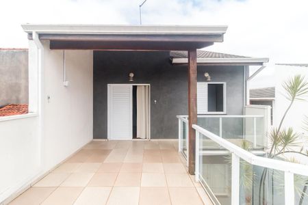 Casa para alugar com 180m², 3 quartos e 2 vagas Casa para alugar com 180m², 3 quartos e 2 vagasVaranda do Quarto 2