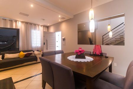 Casa para alugar com 180m², 3 quartos e 2 vagas Casa para alugar com 180m², 3 quartos e 2 vagasSala/Sala de Jantar