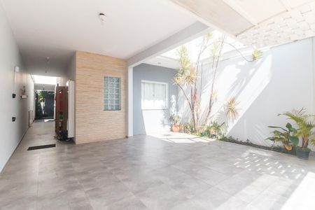 Casa para alugar com 180m², 3 quartos e 2 vagas Casa para alugar com 180m², 3 quartos e 2 vagasGaragem
