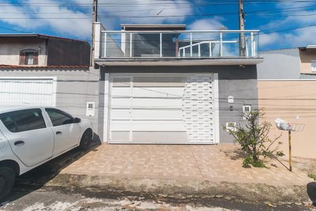 Casa para alugar com 180m², 3 quartos e 2 vagas Casa para alugar com 180m², 3 quartos e 2 vagasFachada