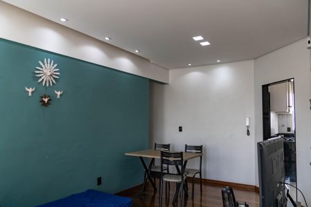 Apartamento à venda com 85m², 3 quartos e 2 vagas Apartamento à venda com 85m², 3 quartos e 2 vagasSala
