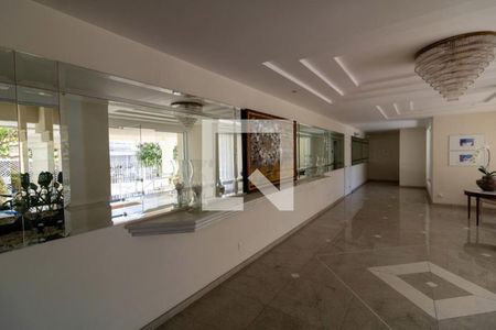 Apartamento à venda com 173m², 4 quartos e 3 vagasHall social