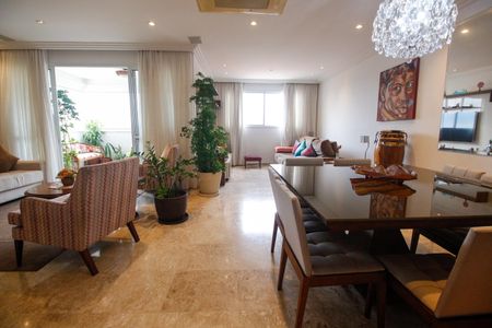 Apartamento à venda com 173m², 4 quartos e 3 vagasSala