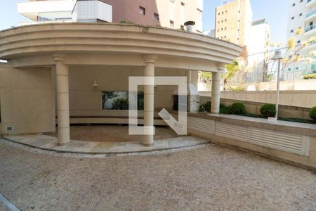 Apartamento à venda com 173m², 4 quartos e 3 vagasÁrea comum - Churrasqueira