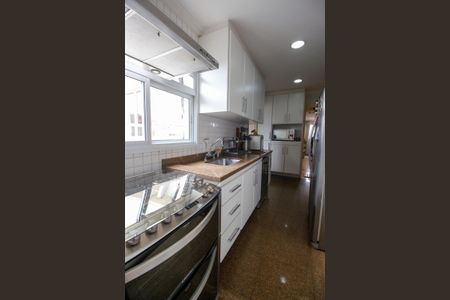 Apartamento à venda com 173m², 4 quartos e 3 vagasCozinha