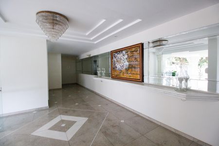 Apartamento à venda com 173m², 4 quartos e 3 vagasHall social