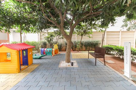 Apartamento à venda com 33m², 2 quartos e sem vagaÁrea comum - Playground