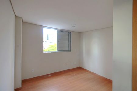 Apartamento à venda com 74m², 1 quarto e 2 vagasSuíte