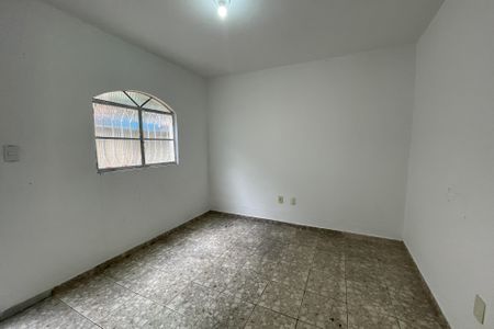 Casa para alugar com 66m², 2 quartos e sem vagaSala