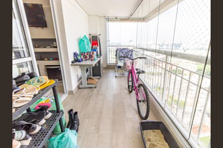 Apartamento à venda com 177m², 3 quartos e 2 vagas Apartamento à venda com 177m², 3 quartos e 2 vagasVaranda