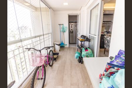 Apartamento à venda com 177m², 3 quartos e 2 vagas Apartamento à venda com 177m², 3 quartos e 2 vagasVaranda