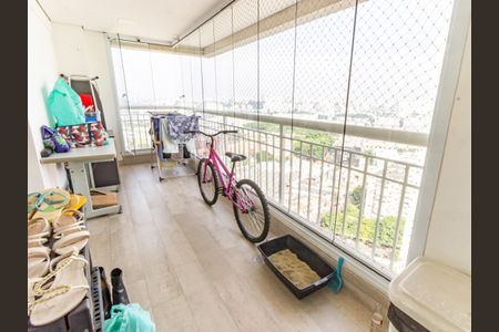 Apartamento à venda com 177m², 3 quartos e 2 vagas Apartamento à venda com 177m², 3 quartos e 2 vagasVaranda