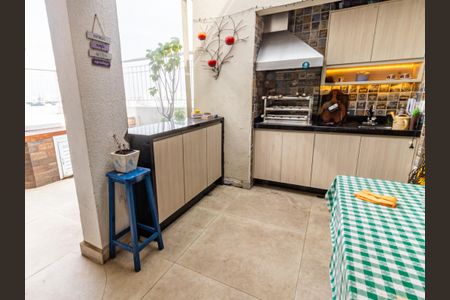 Apartamento à venda com 177m², 3 quartos e 2 vagas Apartamento à venda com 177m², 3 quartos e 2 vagasTerraço