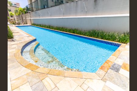 Apartamento à venda com 177m², 3 quartos e 2 vagas Apartamento à venda com 177m², 3 quartos e 2 vagasÁrea comum - Piscina